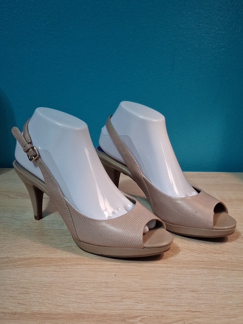 Bandolino Beige Peep-Toe Slingback Heels